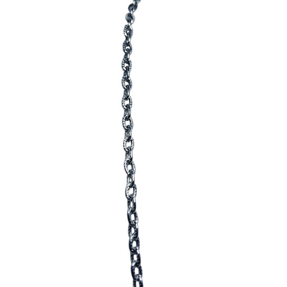 Light Weight Textured Silver Tone Cable Chain Necklace (5815) - Picture 2 of 5